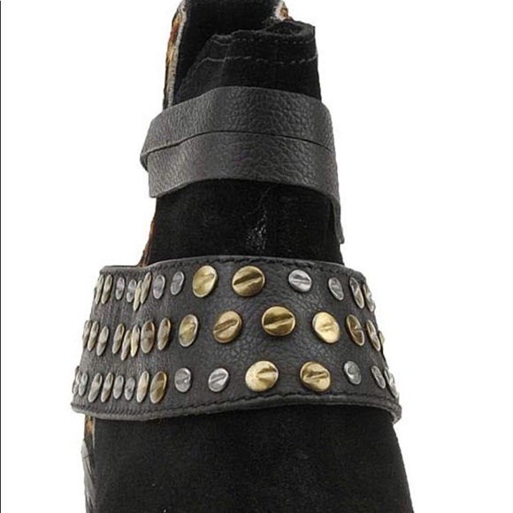 Naughty Monkey Strappy Black & Leopard Booties 8 - Picture 5 of 8